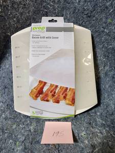 lot 95 image: Progressive Prep Solutions Microwave Bacon Grill with Cover