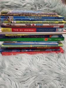 lot 103 image: Childrens Book Collection Bundle - Great Pre-owmed Condition - See Pics for Closeups