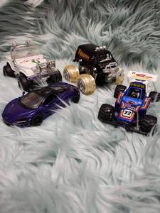 lot 115 image: Toy Car Collection - Hot Trail, Trakker, and Sports Cars