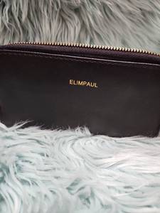 lot 121 image: Elimpaul Black Leather Wallet with Gold Zipper