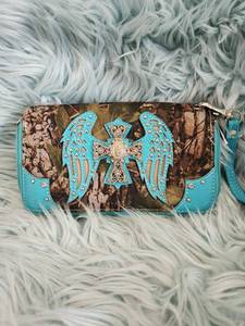 lot 202 image: Western Cross Wing Wallet