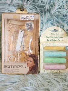 lot 210 image: Celavi Herbal Lip Balm Set & Manicure Tools Bundle