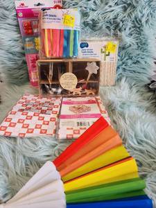 lot 215 image: Valentines Day Craft Supply Bundle