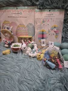 lot 291 image: Easter Holiday Collection Bundle