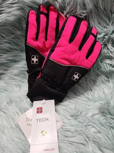 lot 309 image: Swiss Tech PinkBlack Ski Gloves
