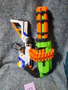 lot 422 image: Nerf Retaliator Elite Blaster with Drum Magazine