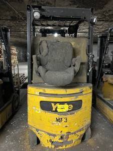 lot 3003 image: Yale Electric Forklift