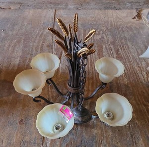 lot 12507 image: Wheat Design 5-Light Chandelier with Frosted Glass Shades