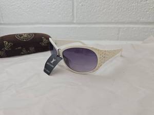 Louis Vuitton Monogram Sunglasses in White