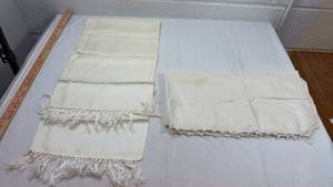 lot 50 image: White Cotton Fringed Table Runner