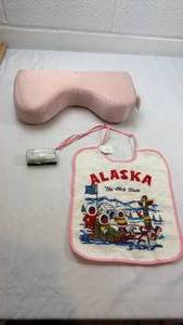 lot 55 image: Alaska Themed Baby Bib and Burp Cloth Set
