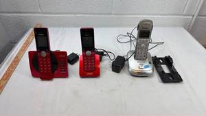 lot 72 image: Cordless Phone Set - VTech and Panasonic