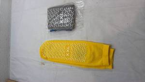 lot 78 image: Non-Slip Hospital Socks Set - Gray and Yellow