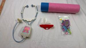 lot 132 image: 1987 Mattel Baby Heartbeat Stethoscope Toy Set