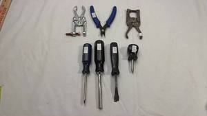 lot 149 image: Mixed Hand Tool Set with Pliers and Screwdrivers