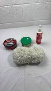 lot 151 image: Car Care Kit - Turtle Wax Polish & Mitt Set