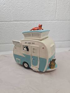 lot 229 image: Happy Camper Treats Ceramic RV Cookie Jar