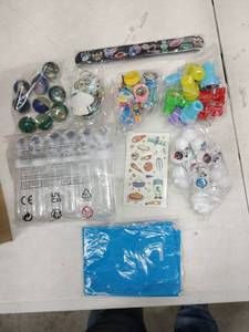 lot 18541 image: Space Theme Party Favors