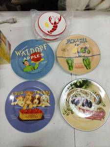 lot 18573 image: Decorative Stoneware Plates