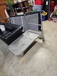lot 18609 image: Steel Platform Cart