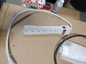 lot 18630 image: 6 Pack Electrical Outlet