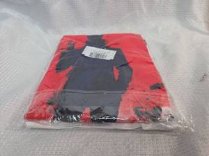 lot 11 image: Anime Pro Jujitsu Kaisen Multicolored XL Shirt