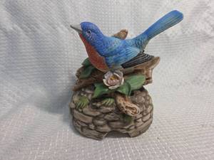 lot 54 image: Porcelain Bluebird Figurine with Flower