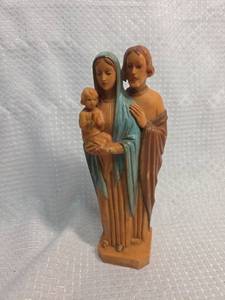 lot 56 image: Holy Family Religious Figurine Plastic