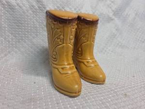 lot 62 image: Ceramic Cowboy Boot Salt and Pepper Shakers