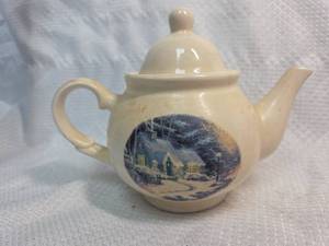 lot 69 image: Thomas Kinkade Ceramic Teapot