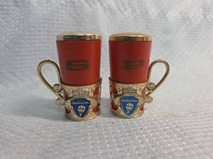 lot 82 image: Souvenir Worlds of Fun Salt and Pepper Shakers