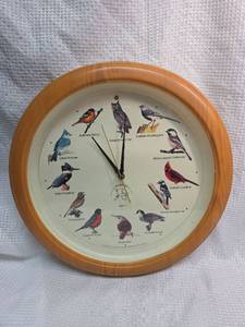 lot 112 image: Singing Birds Musical Wall Clock