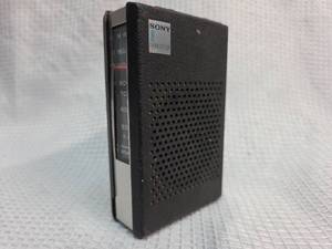 lot 126 image: Sony 8 Transistor Pocket Radio