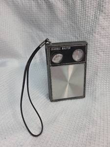 lot 149 image: Channel Master Portable AMFM Radio