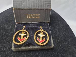 lot 177 image: Avon Nautical Anchor Drop Earrings