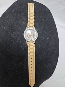 lot 181 image: Disney Minnie Mouse Crystal Watch