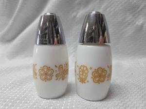 lot 182 image: Corningware Butterfly Gold Salt & Pepper Shakers