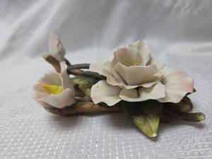 lot 195 image: Golden Crown E&R Italy Porcelain Magnolia Branch