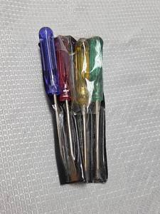 lot 197 image: Multi-Color Screwdriver Set