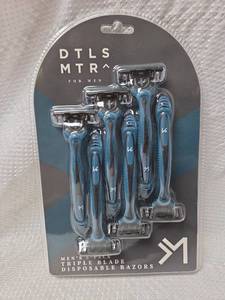 lot 221 image: DTLS MTR Mens Triple Blade Disposable Razors 6-Pack