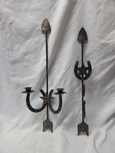 lot 240 image: Western Horseshoe Candle Holders with Arrows
