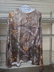 lot 247 image: XL Realtree Camp Shirt