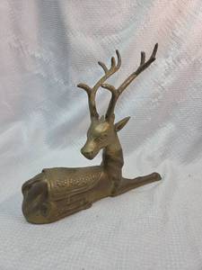 lot 272 image: Brass Reclining Deer Figurine