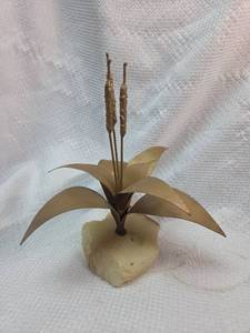lot 278 image: Metal Cattail Sculpture with Quartz Base