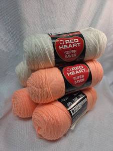 lot 295 image: Red Heart Super Saver Yarn Bundle - White and Peach