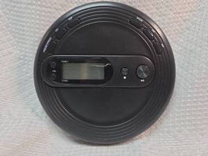 lot 307 image: Portable CD Player with FM Radio