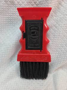 lot 315 image: Meter Feeder Coin Key Brush