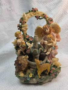 lot 328 image: Decorative Garden Angel Figurine with Rose Arch