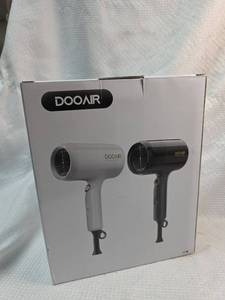 lot 338 image: Dooair Professional Hair Dryer