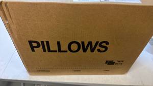 lot 68257 image: Standard Size Twin Pack Pillows - Retail $25